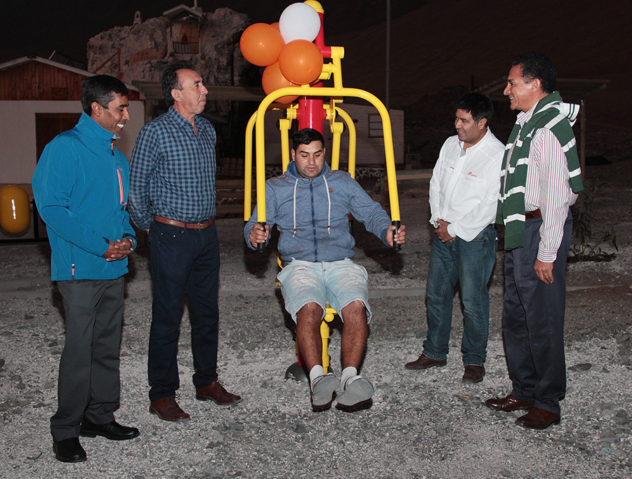 Instalan plaza activa en caleta Chanavaya