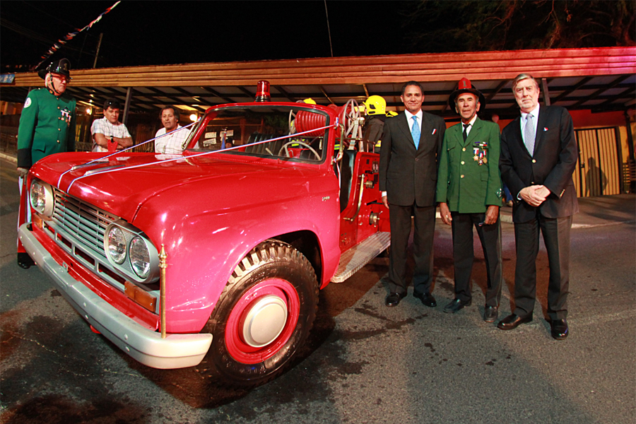 Reparan primer carro de bomberos de la comuna de Pica