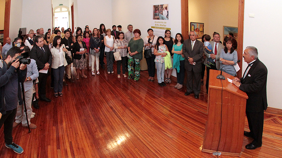 Alumnos de Academia Atelier exponen en sala de arte Casa Collahuasi
