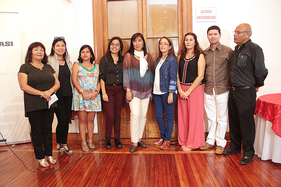 Taller de Grabados Estación Iquique expone sus trabajos en Sala de Arte Casa Collahuasi