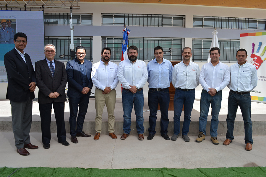 Consejo asesor empresarial entrega plan anual de trabajo para especialidad industrial de liceo de Pica