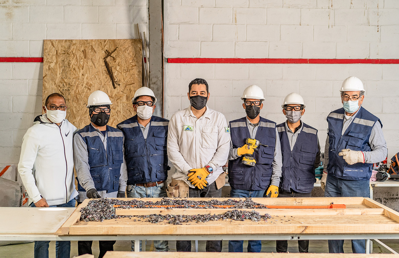 Ecofibra produce paneles aislantes ecológicos para la construcción de viviendas con el apoyo del “Plan Impulso Tarapacá”