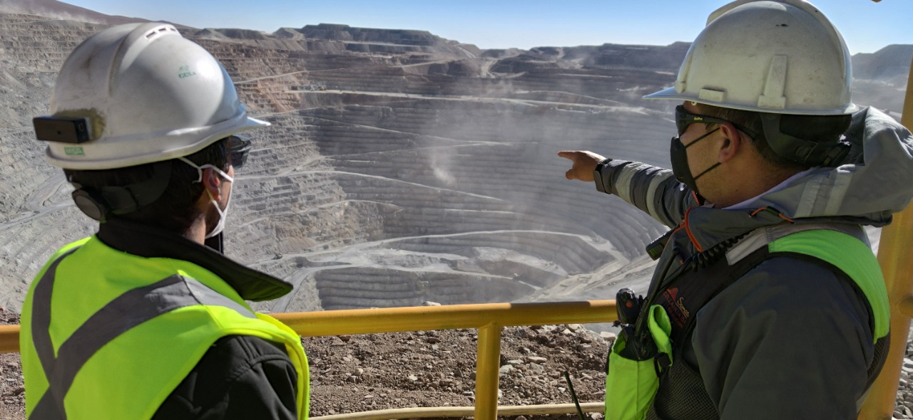 Fundación Educacional Collahuasi y Municipalidad de Alto Hospicio implementarán el primer centro de entrenamiento de equipos mineros en Chile