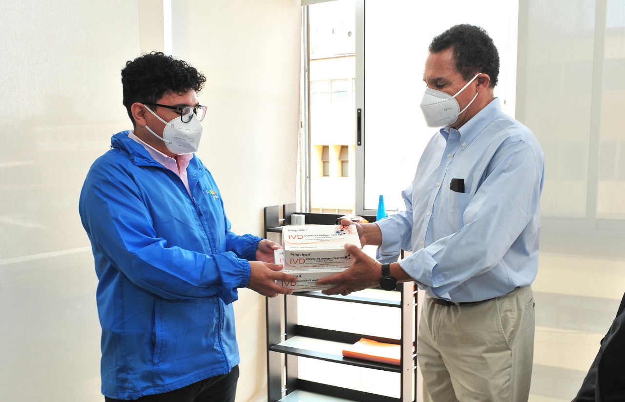 Collahuasi entrega 4 mil test rápidos de antígenos para la prevención del Covid-19 a las comunas de Iquique, Pozo Almonte y Pica