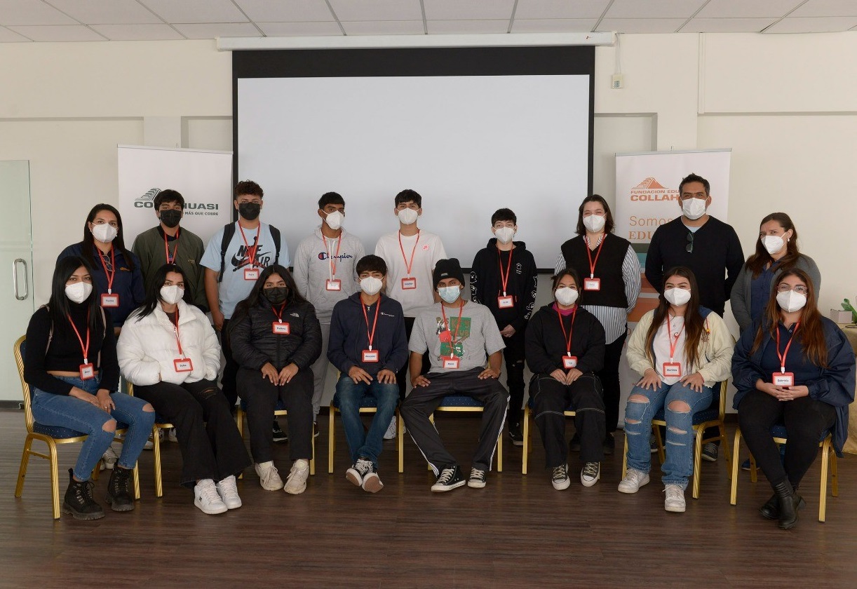 Fundación Educacional Collahuasi desarrolla taller vocacional para jóvenes del borde costero sur de Iquique