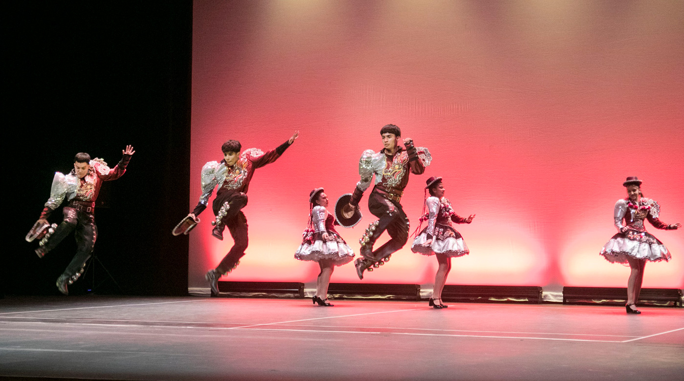 25 jóvenes de liceos bicentenarios de Alto Hospicio y Pica representaron al norte en encuentro de danza nacional