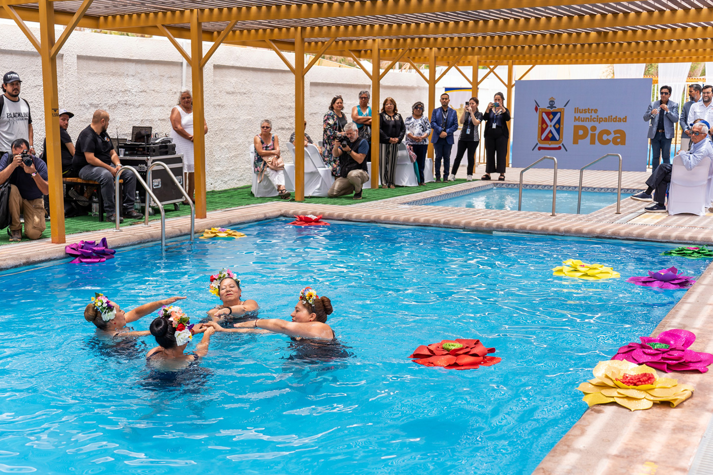 Más de 400 adultos mayores se beneficiarán con reapertura de piscina en Pica con apoyo de Collahuasi