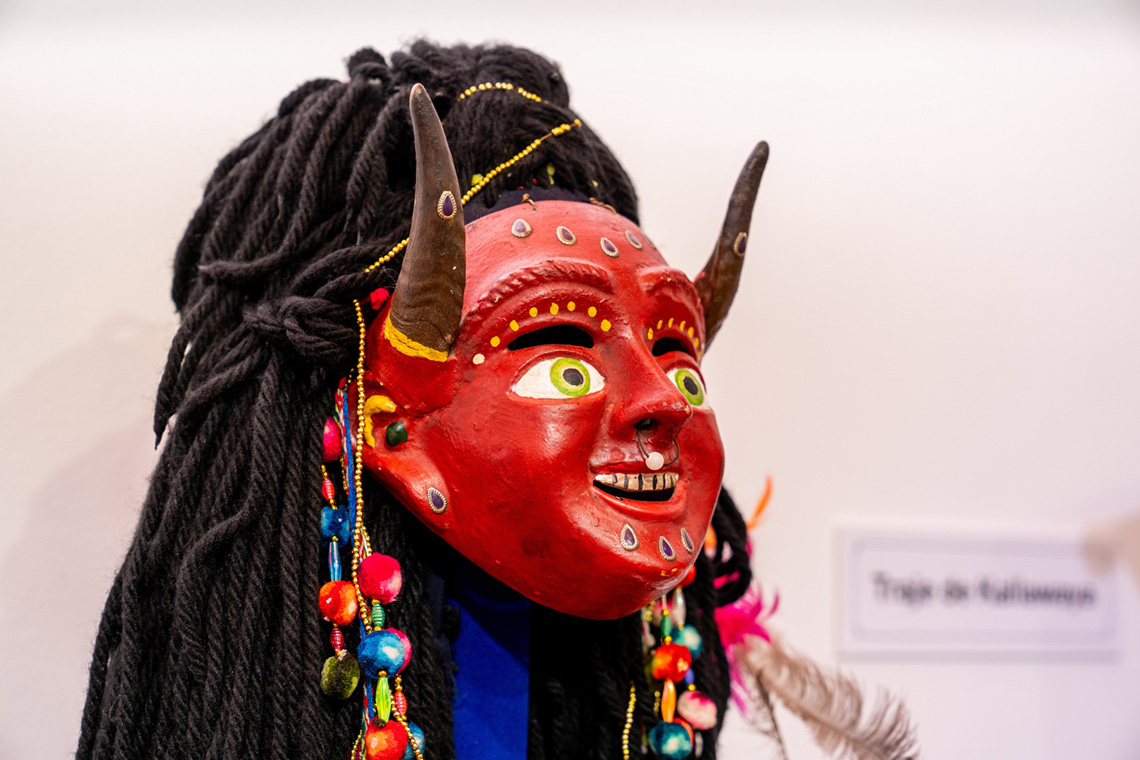 Sala de Arte Casa Collahuasi conmemora «Mes de La Tirana” con simbólica exposición