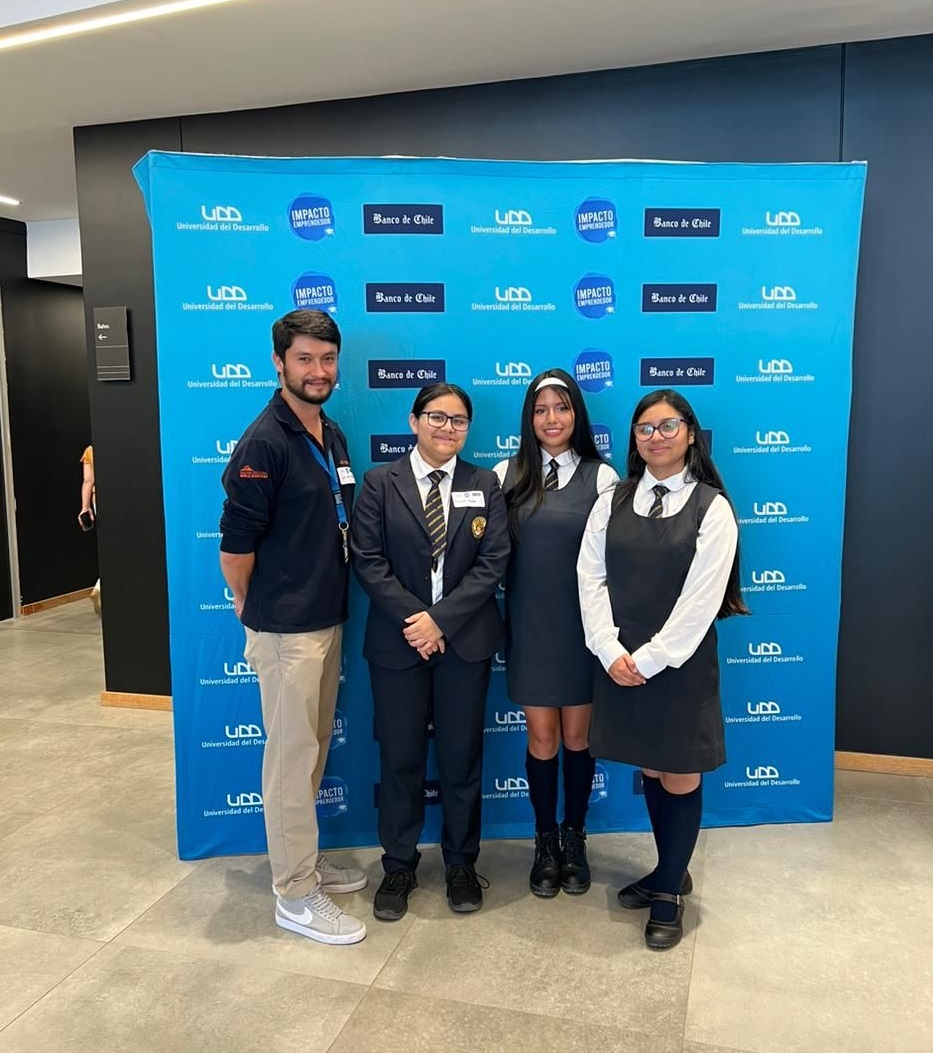 Proyecto sustentable “LBM Bags” del Liceo Minero Juan Pablo II de Alto Hospicio gana premio nacional en la categoría “Solución Innovadora”