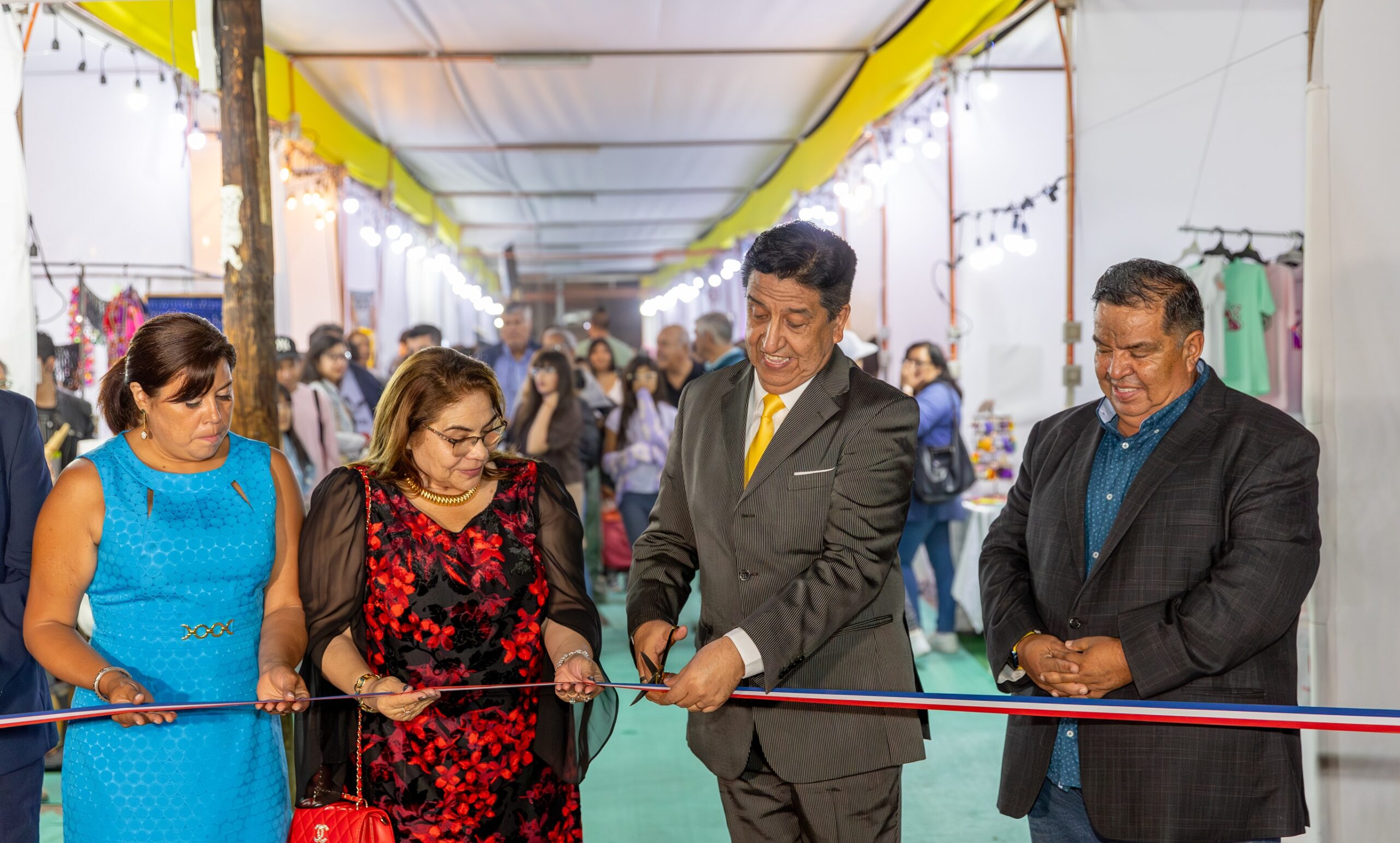 Finaliza con éxito segunda feria “EmprendOasis” de Pica con 20 mil visitantes