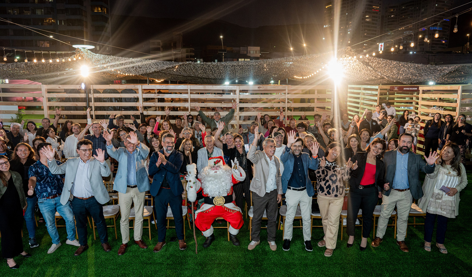 Emprendimientos locales se reúnen en “Expo Navideña Cuidemos Tarapacá” este fin de semana