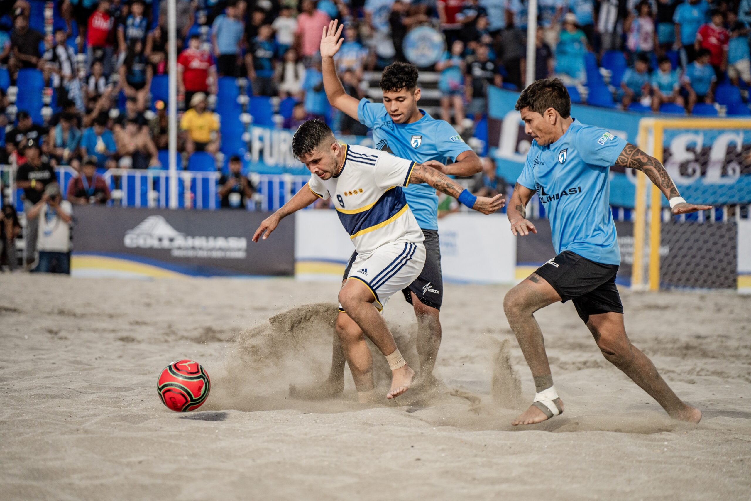 5-1 ganan Dragones Celestes en jornada inaugural de “Copa Collahuasi” Fútbol Playa 2025