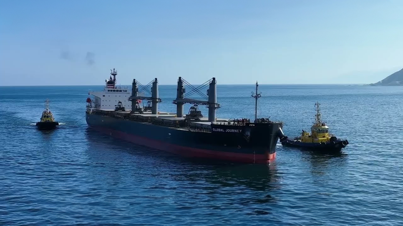 A positive evaluation is conducted of the pipe transport and unloading in Iquique