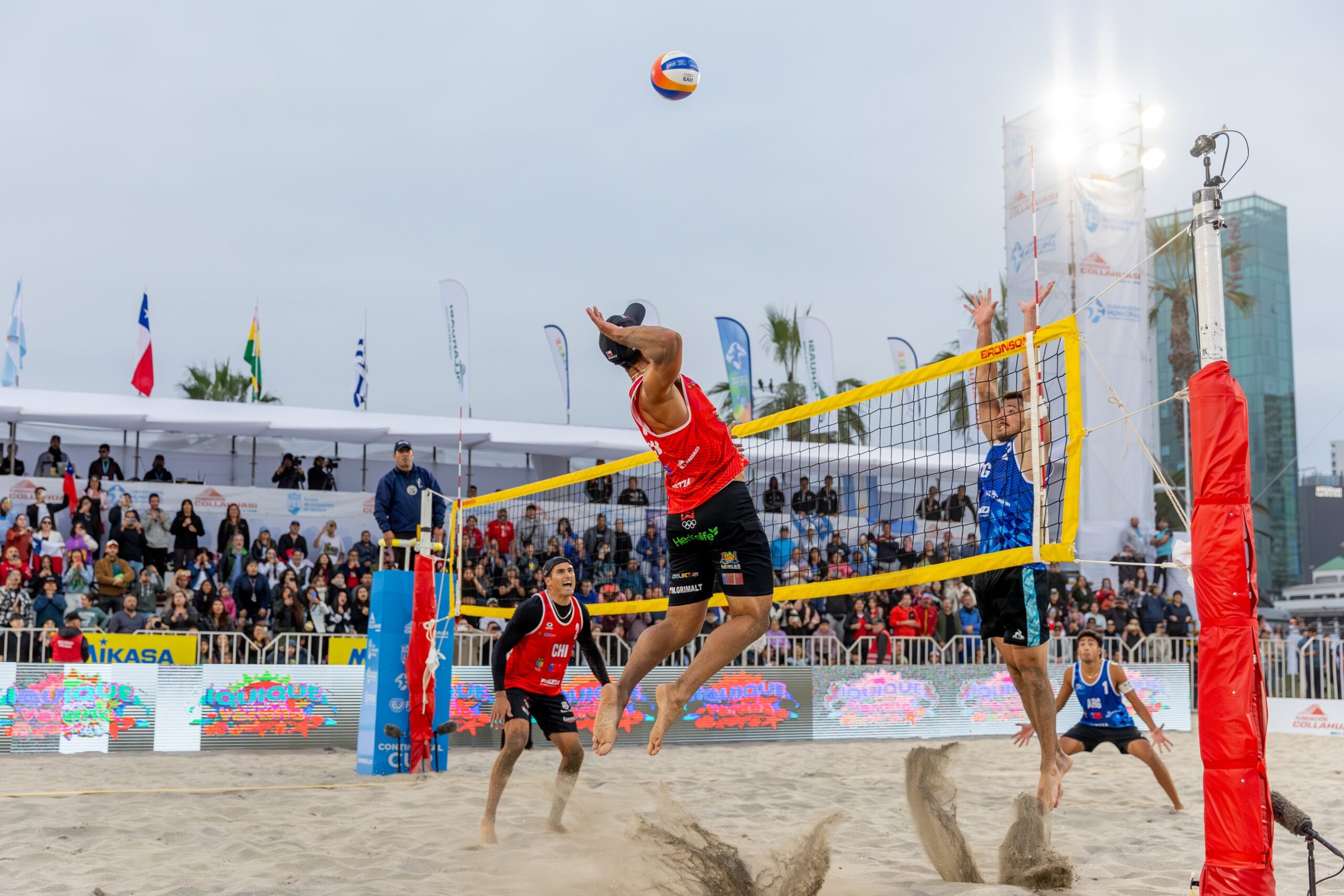 Los mejores del voleibol playa sudamericano competirán en Arena Cavancha este fin de semana