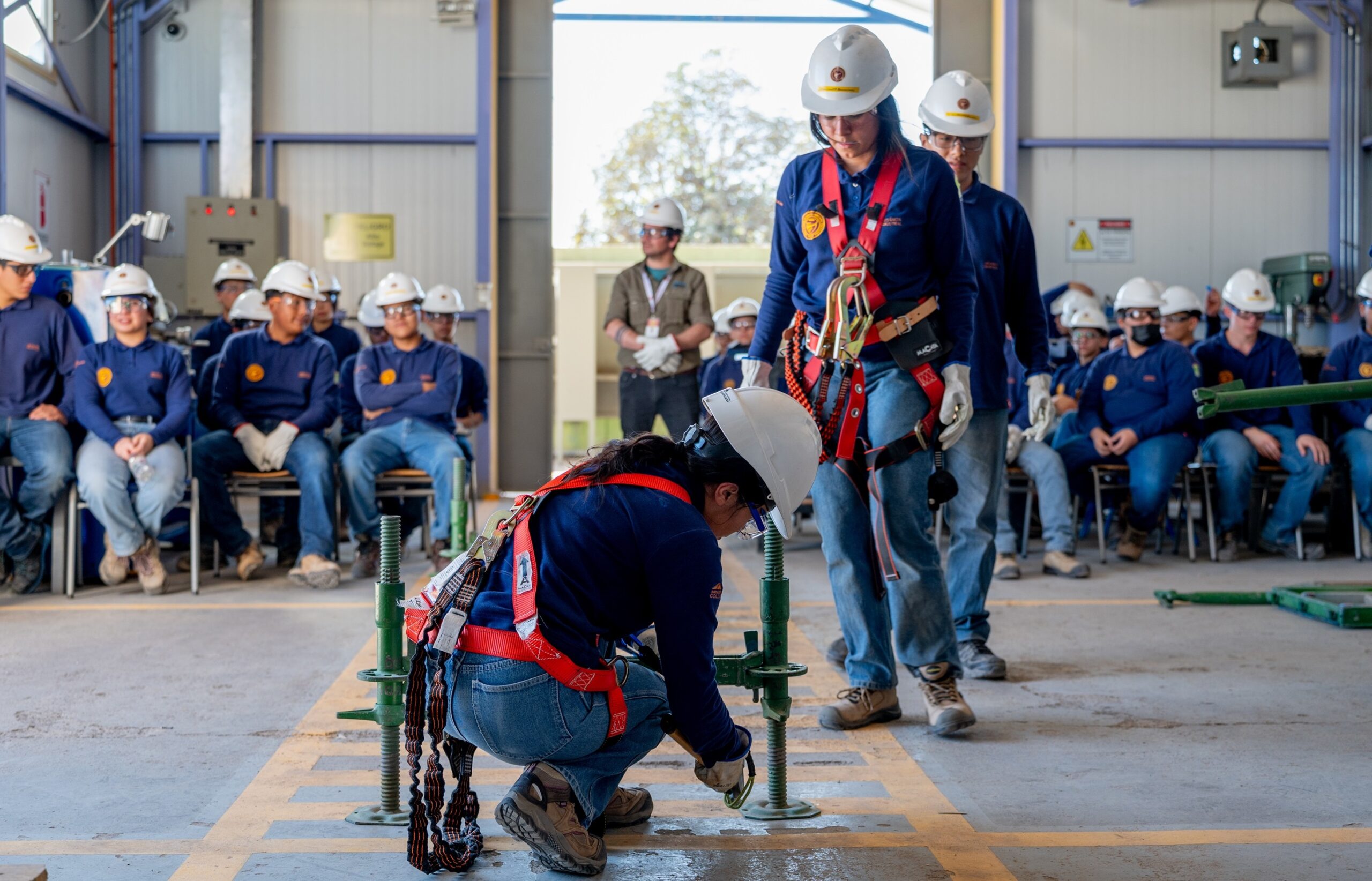 Jóvenes del Liceo de Pica se vinculan con empresas de la industria local y Collahuasi a través de innovador plan de prácticas
