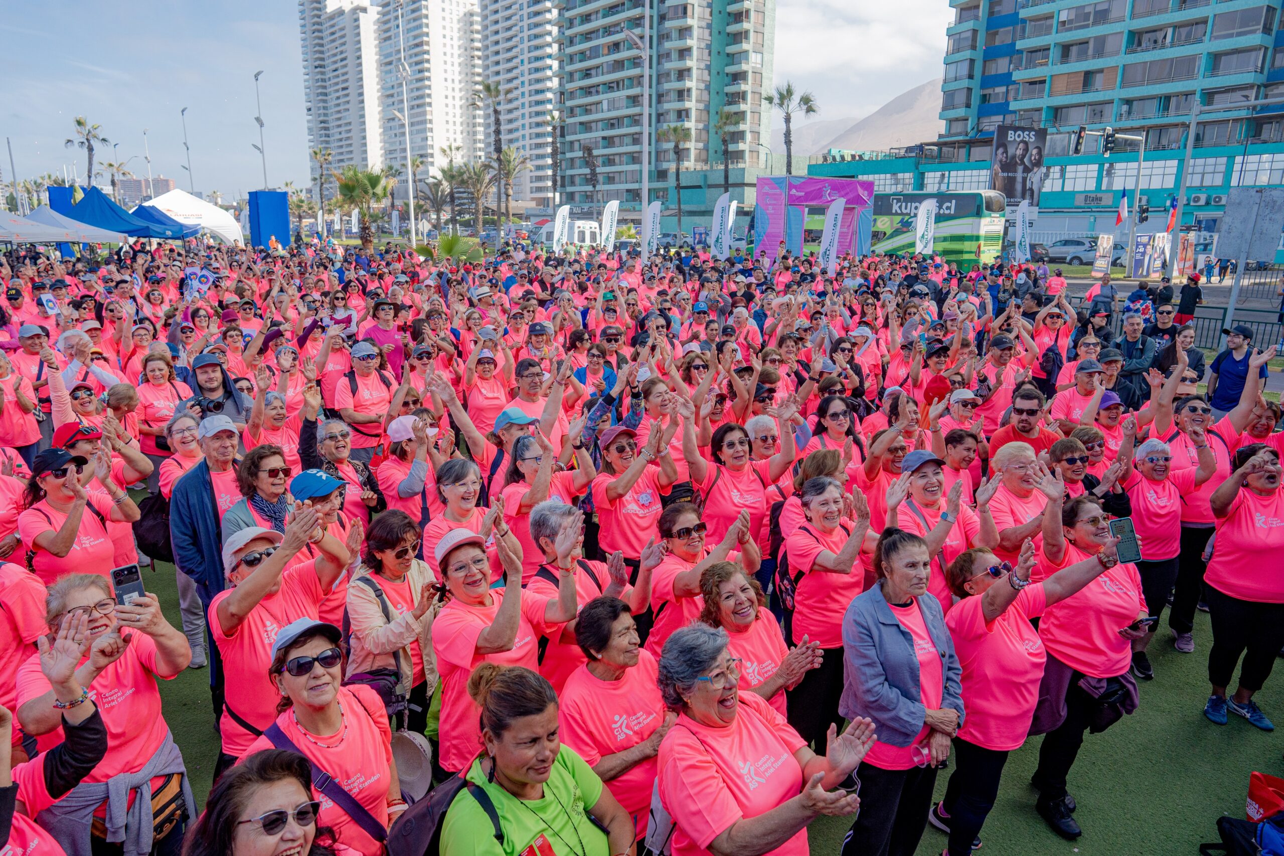 Más de 2 mil 300 personas celebraron el 2° aniversario del Centro Ariel Standen con Corrida y Caminata Familiar