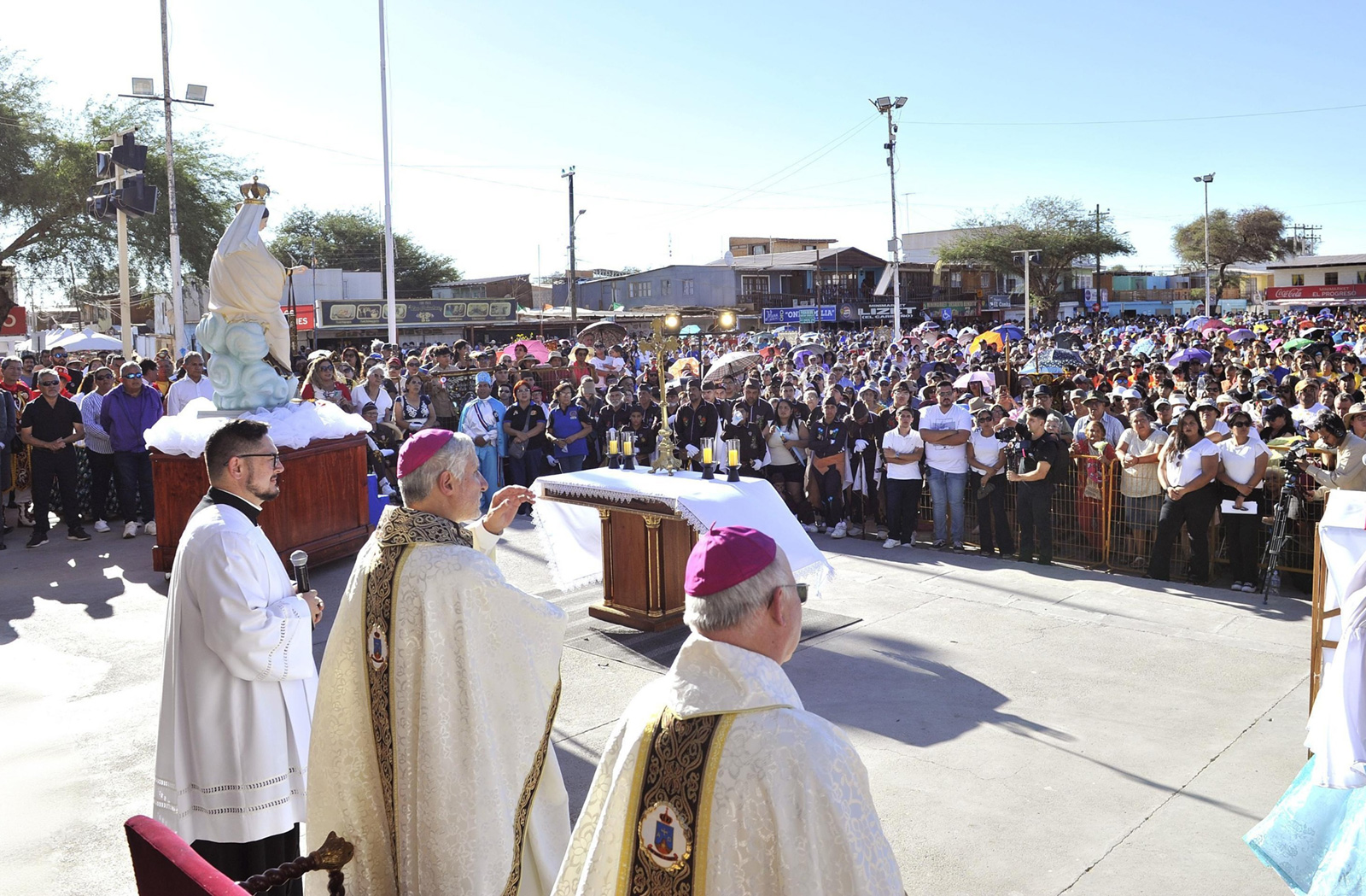 Un siglo de espera: La Virgen del Carmen de La Tirana resplandece tras su restauración