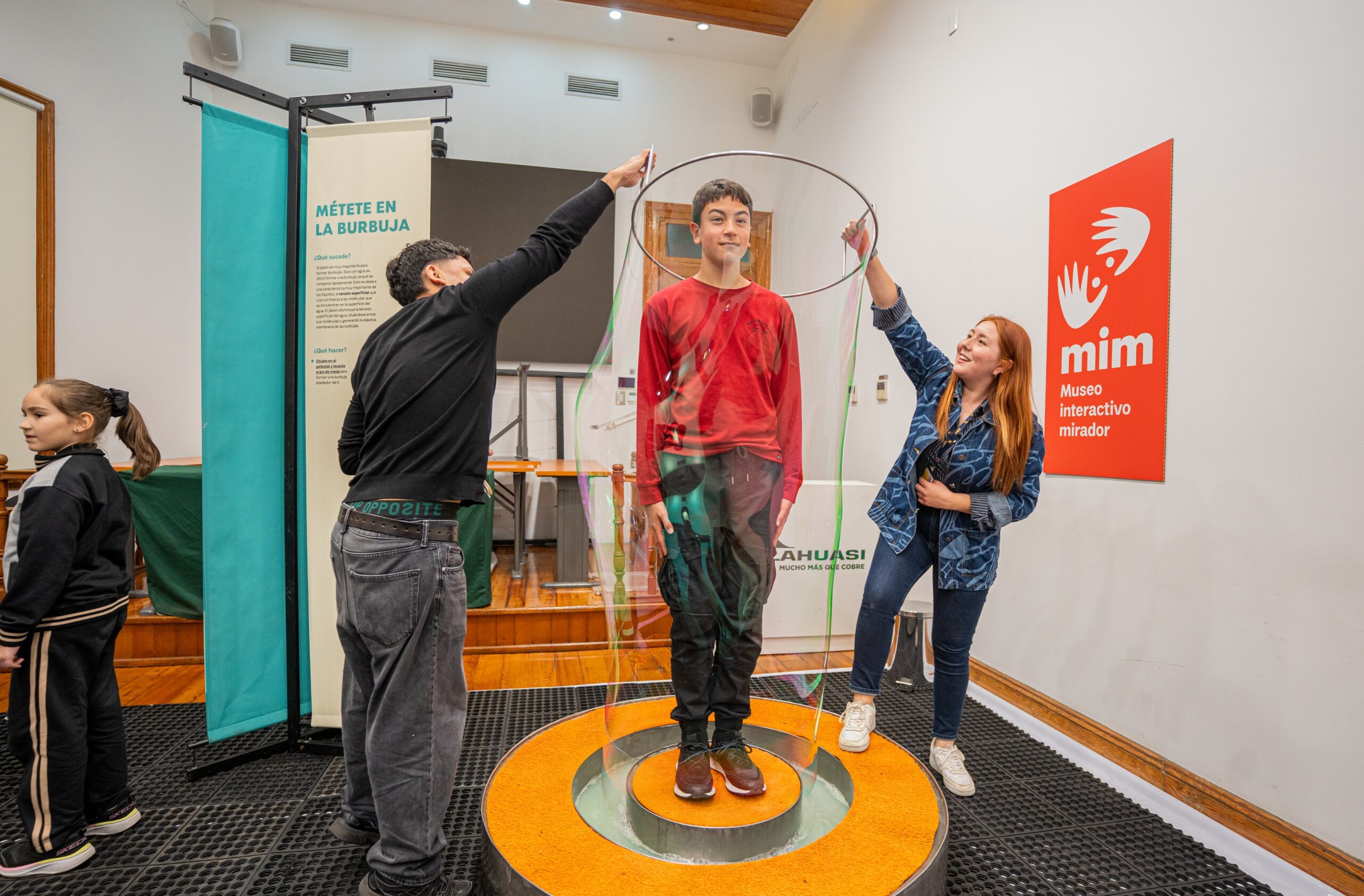 Más de 15 mil personas han vivido la ciencia de manera interactiva en Sala de Arte Casa Collahuasi