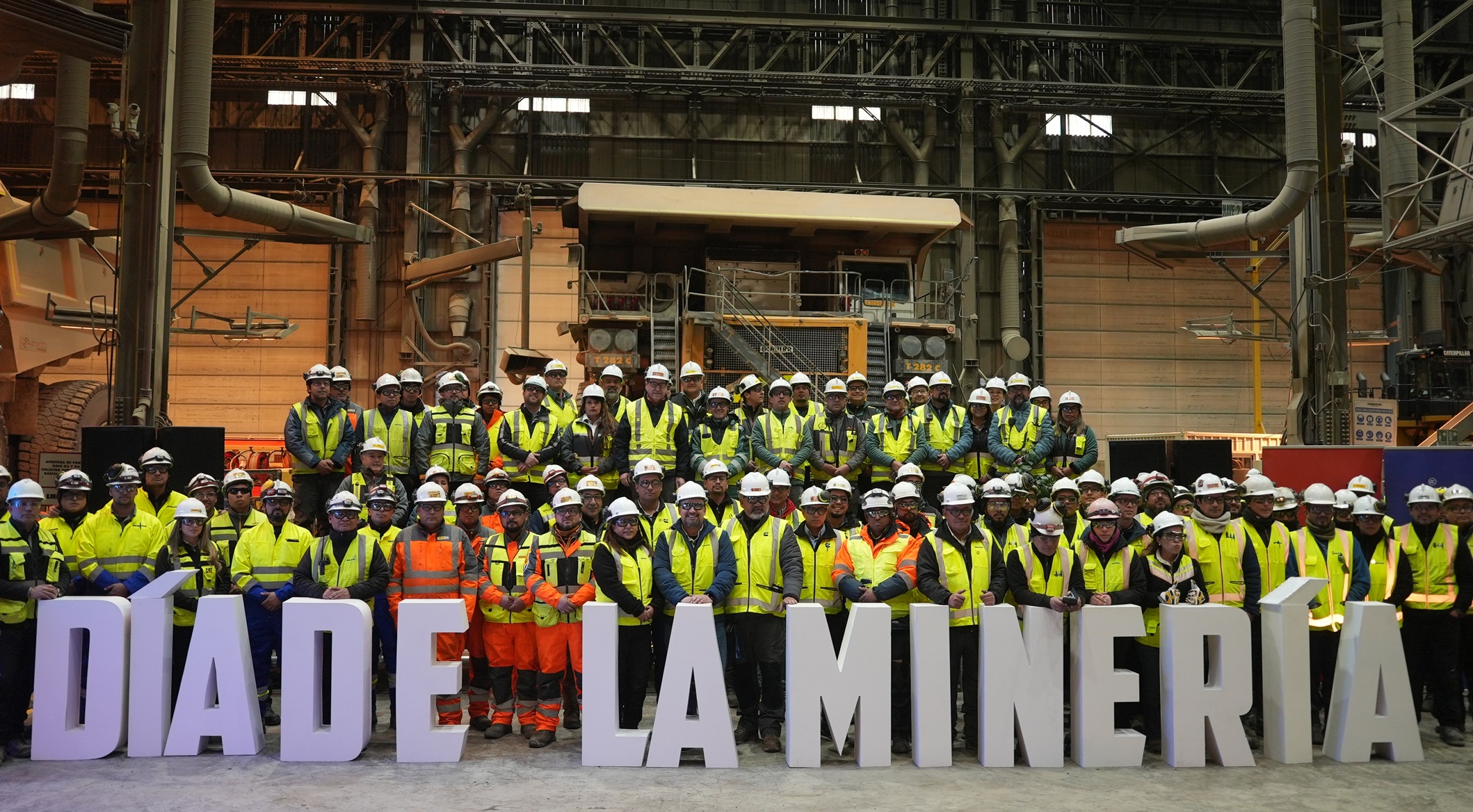 Biministro Daniel Mas conmemora el Día de la Minería en Collahuasi